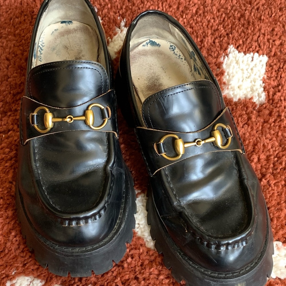 Gucci Harald Lug Sole Black Loafers with Gold Detailing size 40